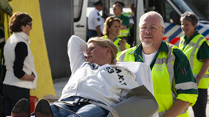 Veel Nederlanders breken been voor staking zorgpersoneel begint
