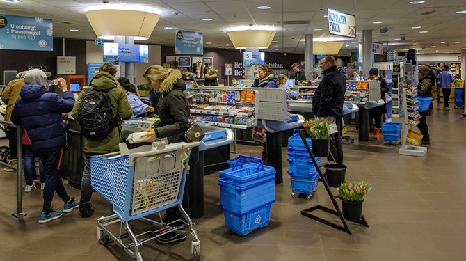 Aandeelhouders Ahold kunnen zich weer boodschappen bij AH veroorloven