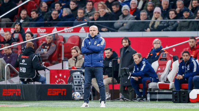 Leeds: ‘Schreuder heeft bij Ajax bewezen dat hij club net buiten de degradatiezone kan houden’