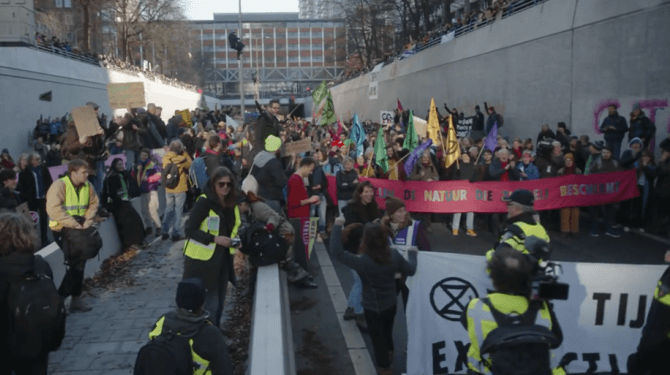 Overheid wil klimaatactivisten uit gaan kopen