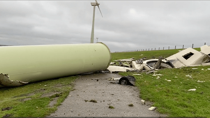 Rijkswaterstaat gaat grote schermen plaatsen om windmolens te beschermen tegen wind