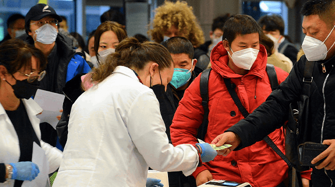 China veroordeelt reisbeperkingen: ‘Je kan mensen niet zomaar opsluiten in een land’