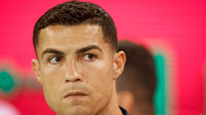 Verdediger die rustig wilde afbouwen in zandbak komt helaas tegenover hyperfanatieke Ronaldo te staan