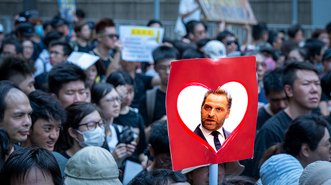 Veel Chinezen denken dat Hugo de Jonge de pandemie beter had bestreden