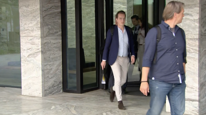 Sywert van Lienden zet weer voorzichtige stapjes buiten na optreden Lahoz