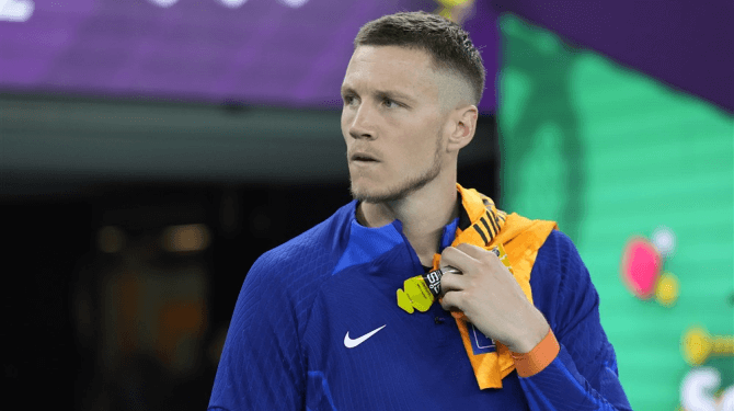 Chinese regie schakelt steeds weg als Wout Weghorst in beeld komt
