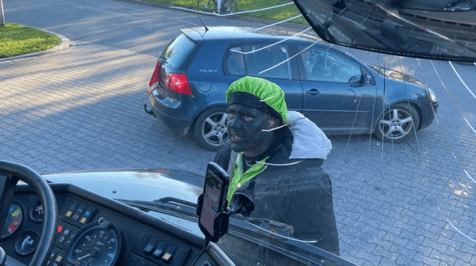 Politie Staphorst zet signalement uit: het gaat om 15 zwarte mannen