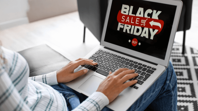 Vrouw die SHEIN leegkoopt tijdens Black Friday vindt WK in Qatar ‘echt niet kunnen’