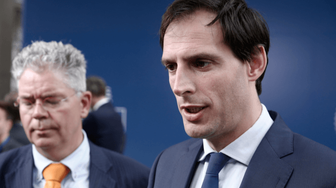 Nederland stopt steun Oekraïne na dreiging gele kaart FIFA