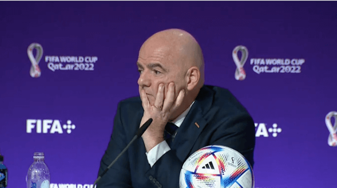 Emir Qatar doodsbang dat Infantino verliefd op hem is
