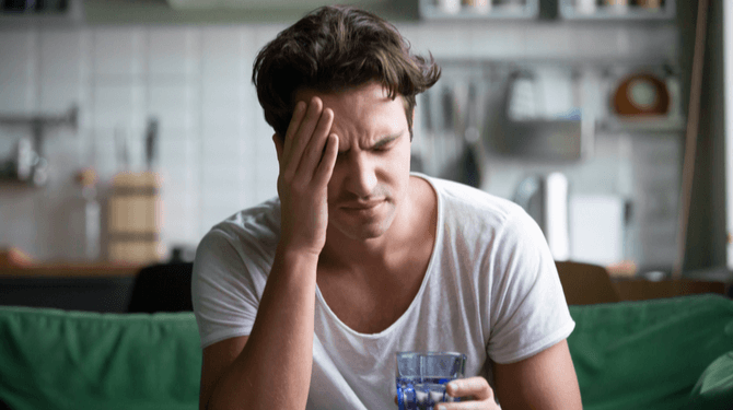 Student die zeven avonden per week drinkt vindt dat zijn studie te veel van hem verwacht