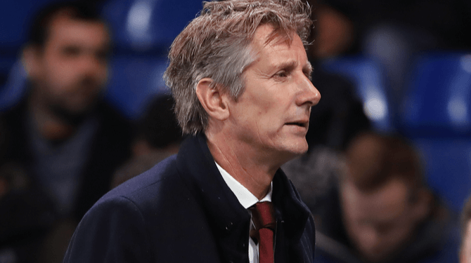 Van der Sar probeert tij te keren met dickpics naar collega's