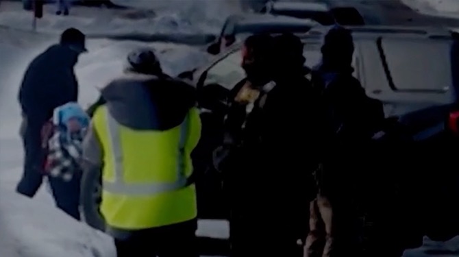 Andere camerahoek werpt heel ander licht op ICE-arrestatie van 5-jarig kind
