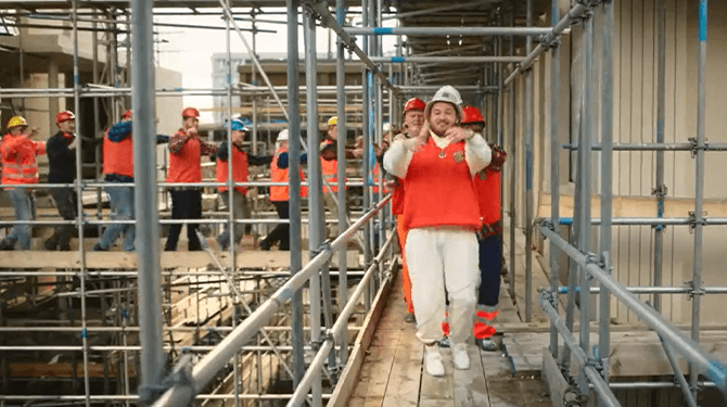 Jumbo haalt commercial van de buis: 'Vrolijke bouwvakkers ongepast na uitspraak Raad van State'