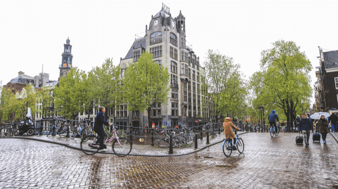 Amsterdam prachtige stad in de herfst als je voorbij je eigen depressie kan kijken