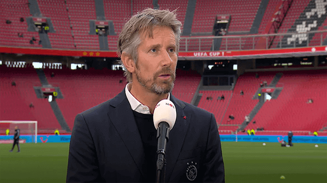 Clubleiding Ajax waarschuwt voor risico’s in Napels: ‘Ga woensdag niet in clubkleuren het veld op’