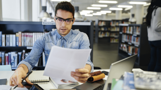 Als iemand 10 miljoen uur per week gaat werken is het personeelstekort opgelost. Wie gaat het doen?