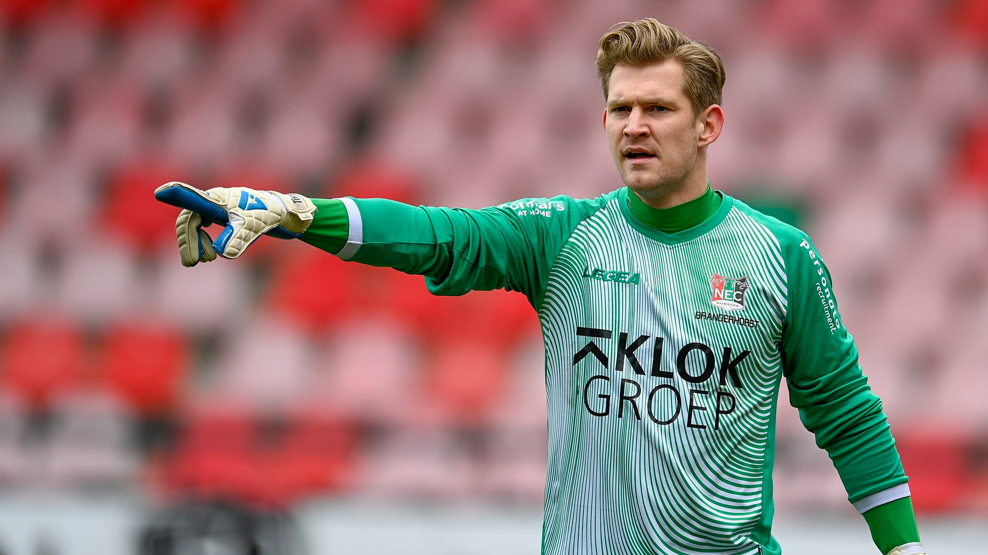 Van Gaal haalt NEC-keeper Branderhorst bij Oranje