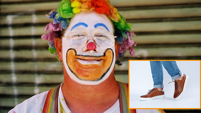 Voor clowns zijn mensen met normale schoenen juist grappig