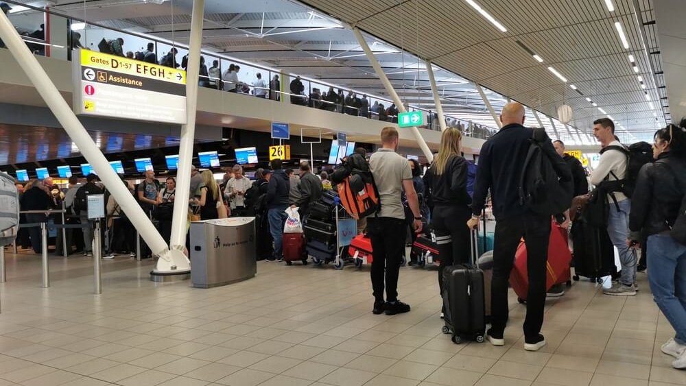 Van 165 miljoen verlies naar 64 miljoen euro winst: wat is het geheim van de ‘Schiphol-methode’?