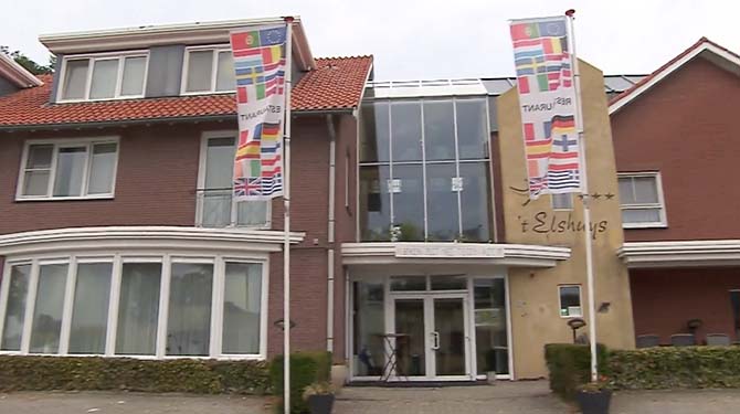 Wooncrisis: hoe lang kun je als Jan Modaal nog een hotel kopen om te voorkomen dat asielzoekers onderdak krijgen?